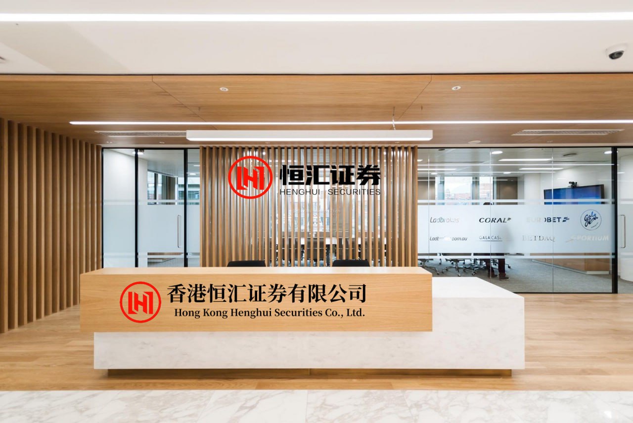 多盈策略 加沙在以色列袭击前陷入混乱：流浪狗啃尸变凶犬，百姓持枪守家门